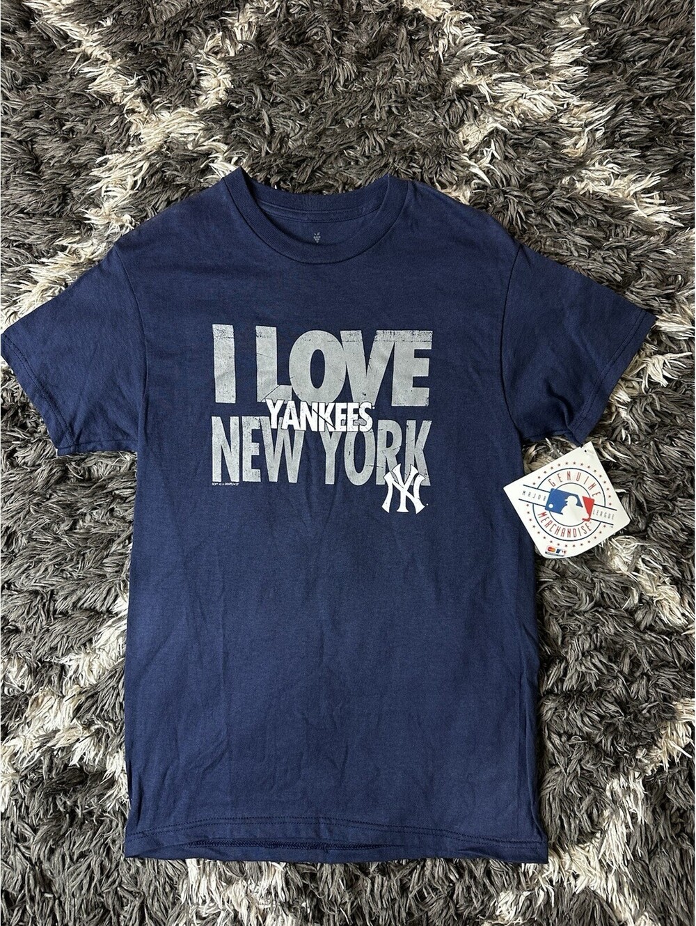NWT New York Yankees Womens Small T-Shirt Soft As A Grape Navy Blue I Love NY